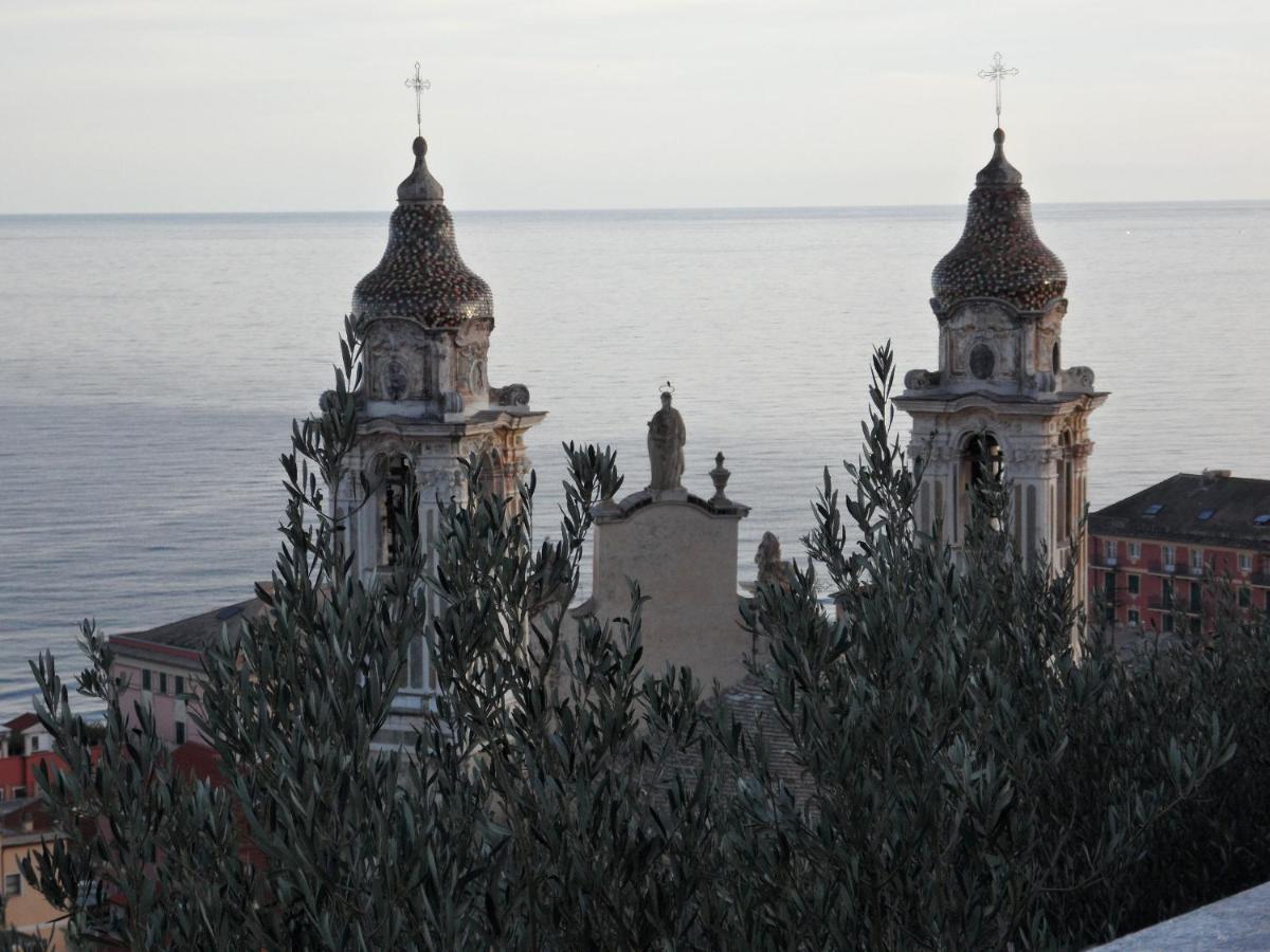 Alloggio Fronte Mare, 3 Camere E Cortile Privato. Laigueglia Exteriér fotografie